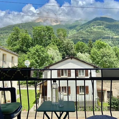Bed and Breakfast Chasa Sassalbo Poschiavo Esterno foto