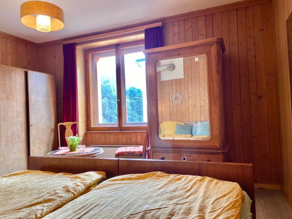 Bed and Breakfast Chasa Sassalbo Poschiavo Esterno foto