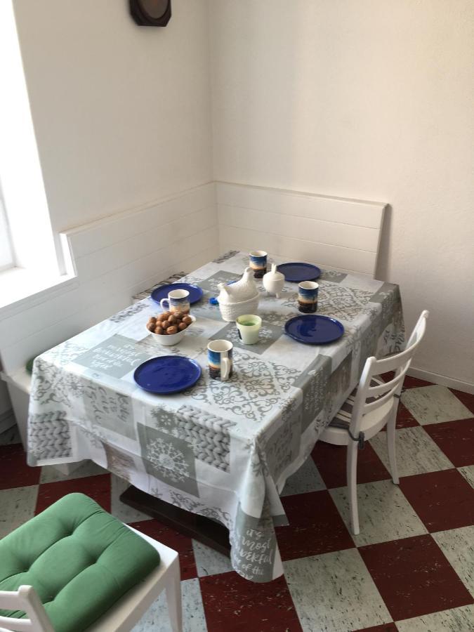 Bed and Breakfast Chasa Sassalbo Poschiavo Esterno foto
