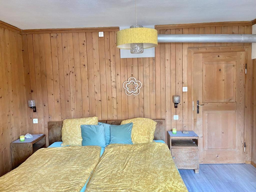 Bed and Breakfast Chasa Sassalbo Poschiavo Esterno foto